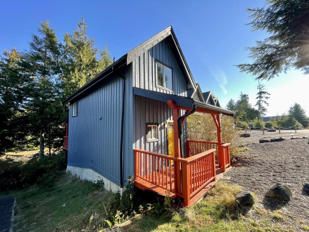 Waterfront Timber Frame Cottage! Юклулет Екстер'єр фото